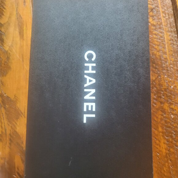 Chanel sneakers with box - Picture 6 of 7
